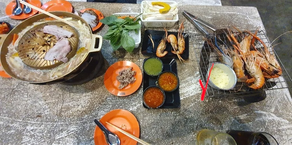 Bangkok, Thaimaa – ruokakuva: BBQ (joulukuu 2024)