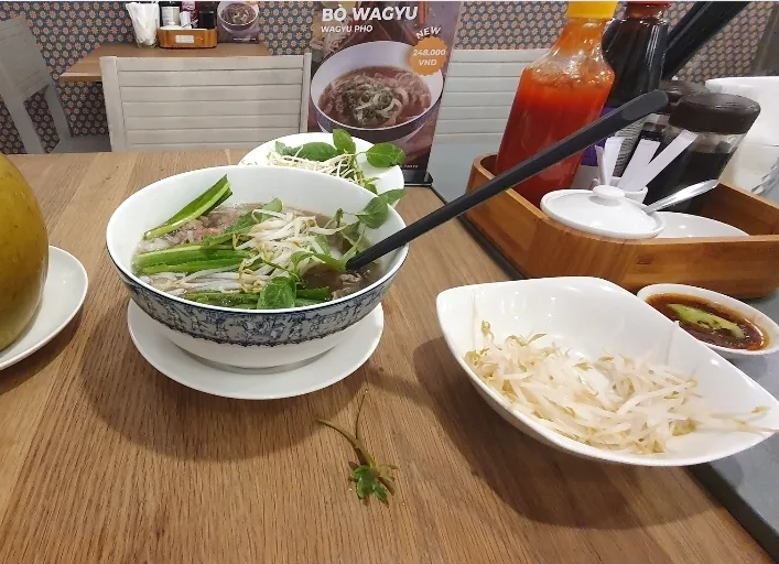 Ho Chi Minh, Vietnam – ruokakuva: Pho-keitto (maaliskuu 2024)